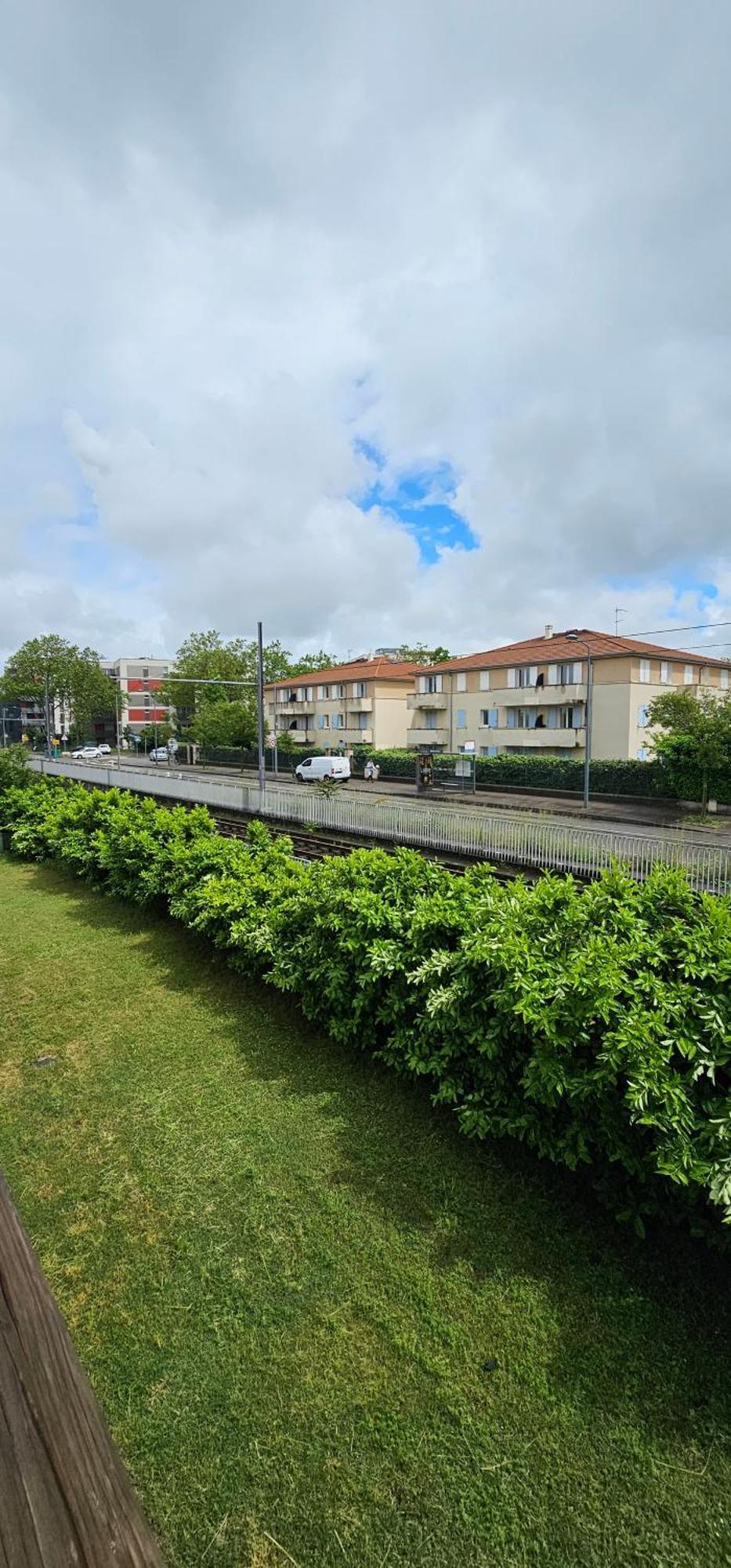 Ferienwohnung Le Cocon De Soie Superbe T3 A Vaulx En Velin Exterior foto